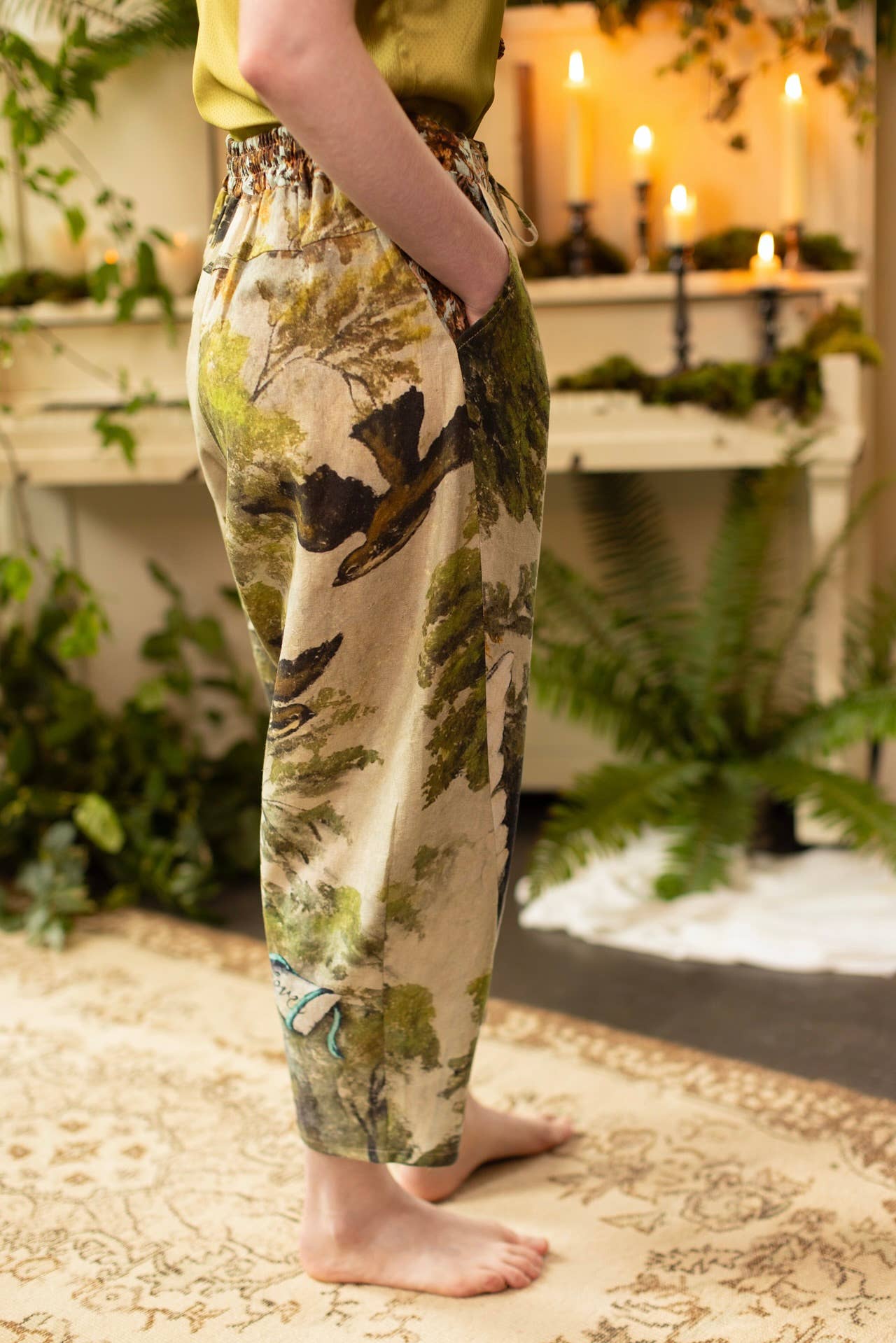 Theatre of Dreams Linen Cropped Artist Pant w/ Swan, Birds
