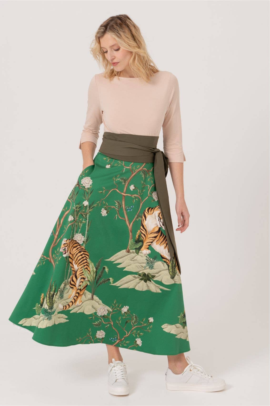 Maxi skirt with tiger print green