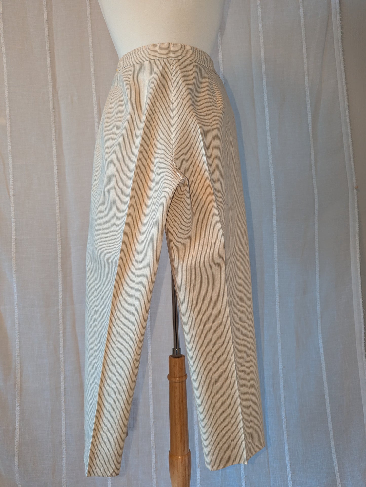 Georgio Armani - Luxury linen trousers
