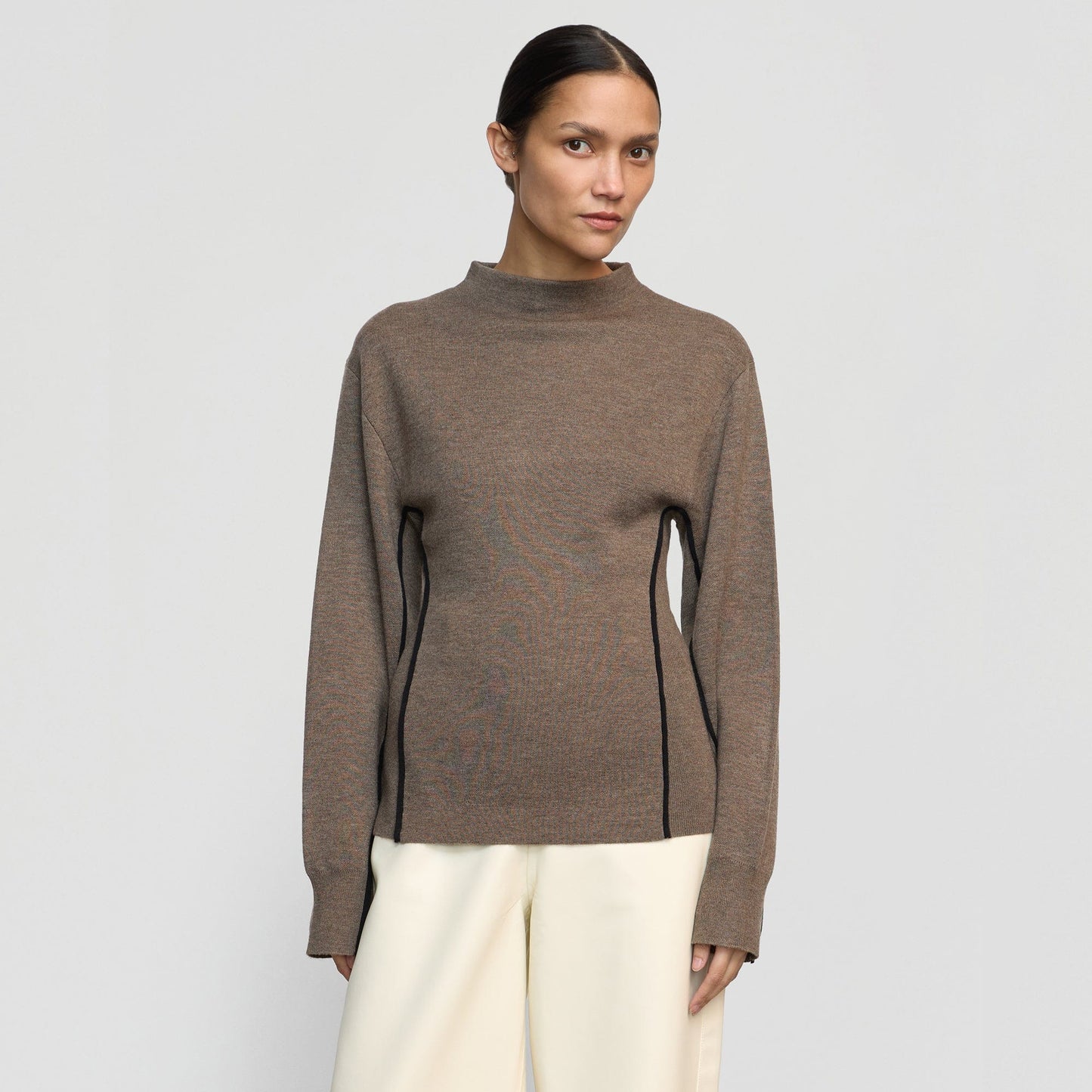 Clarice Contrast-Piping Sweater in Maitake