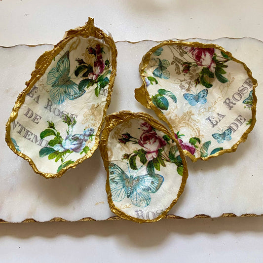 La Vie En Rose Oyster Shell Jewelry Dish