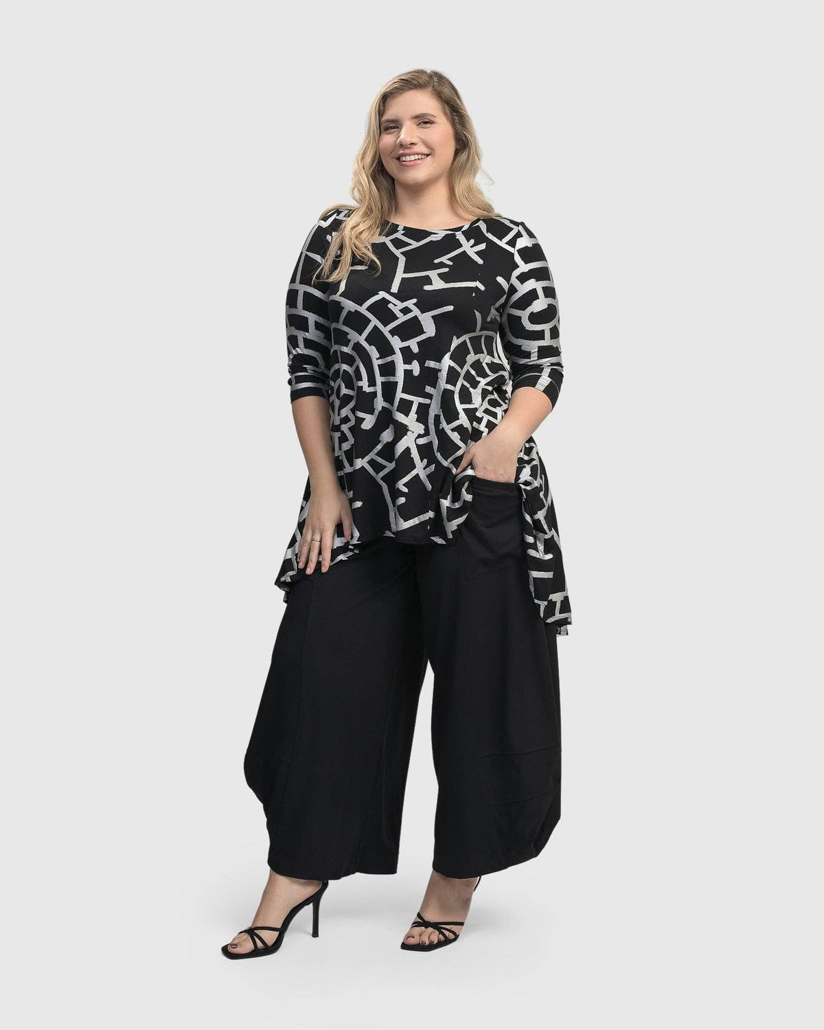 ESSENTIAL PUNTO POCKETS PANTS, BLACK