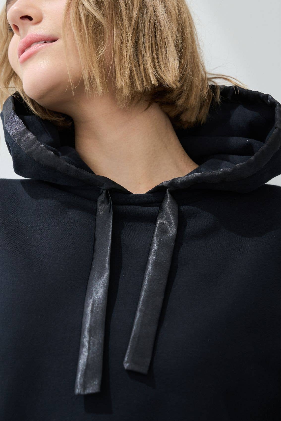 Deluxe Hoodie Black
