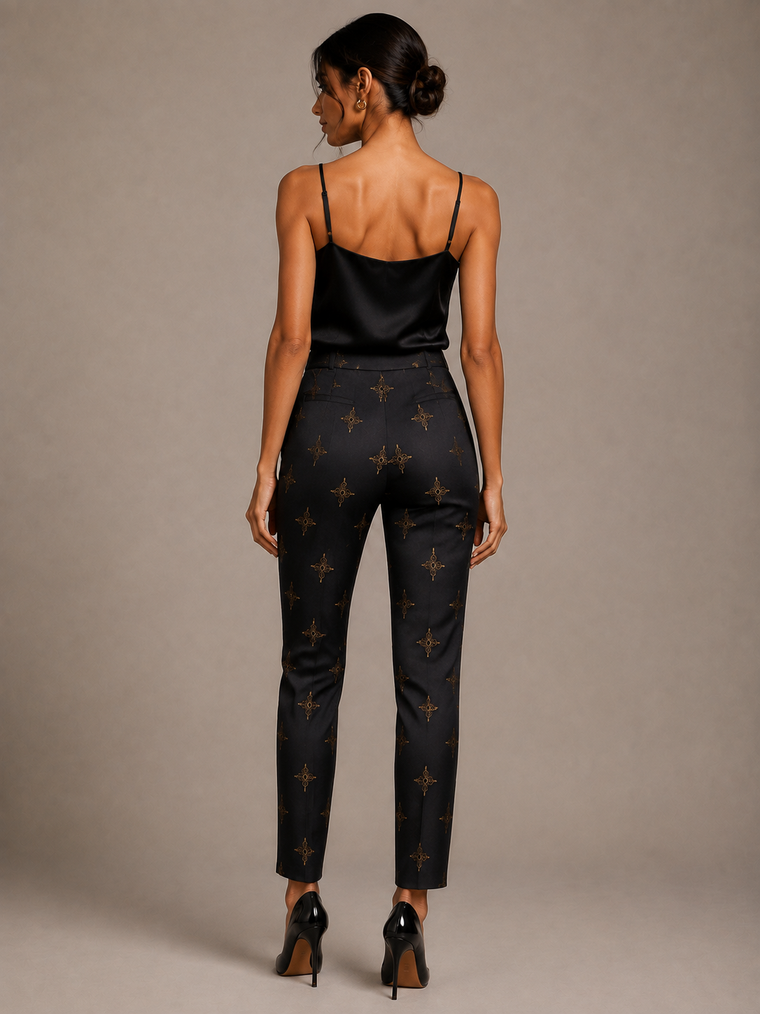 Aurelle Noir Motif Slim Ankle Pants
