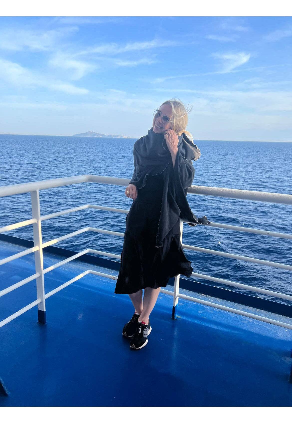 Buki Travel Wrap - Charcoal Grey