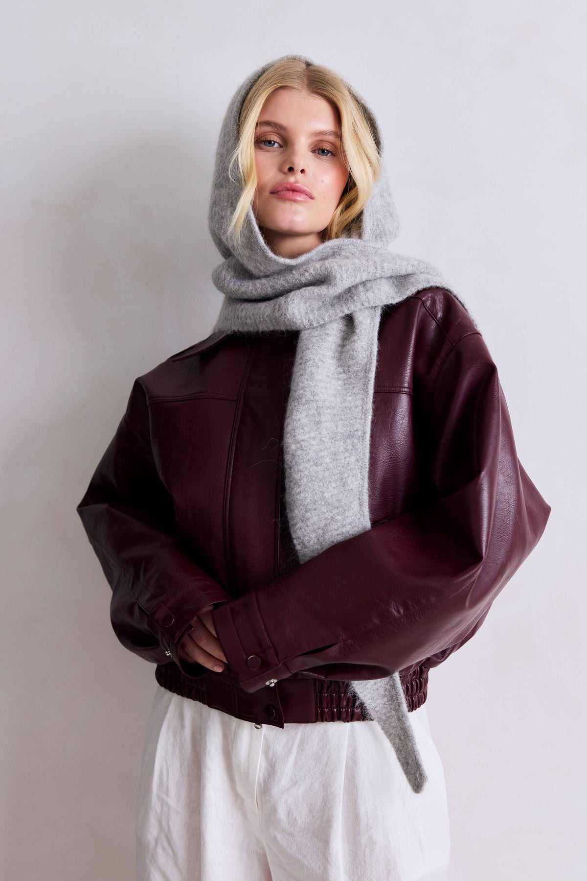 The Alpaca Hooded Scarf - Blizzard Grey