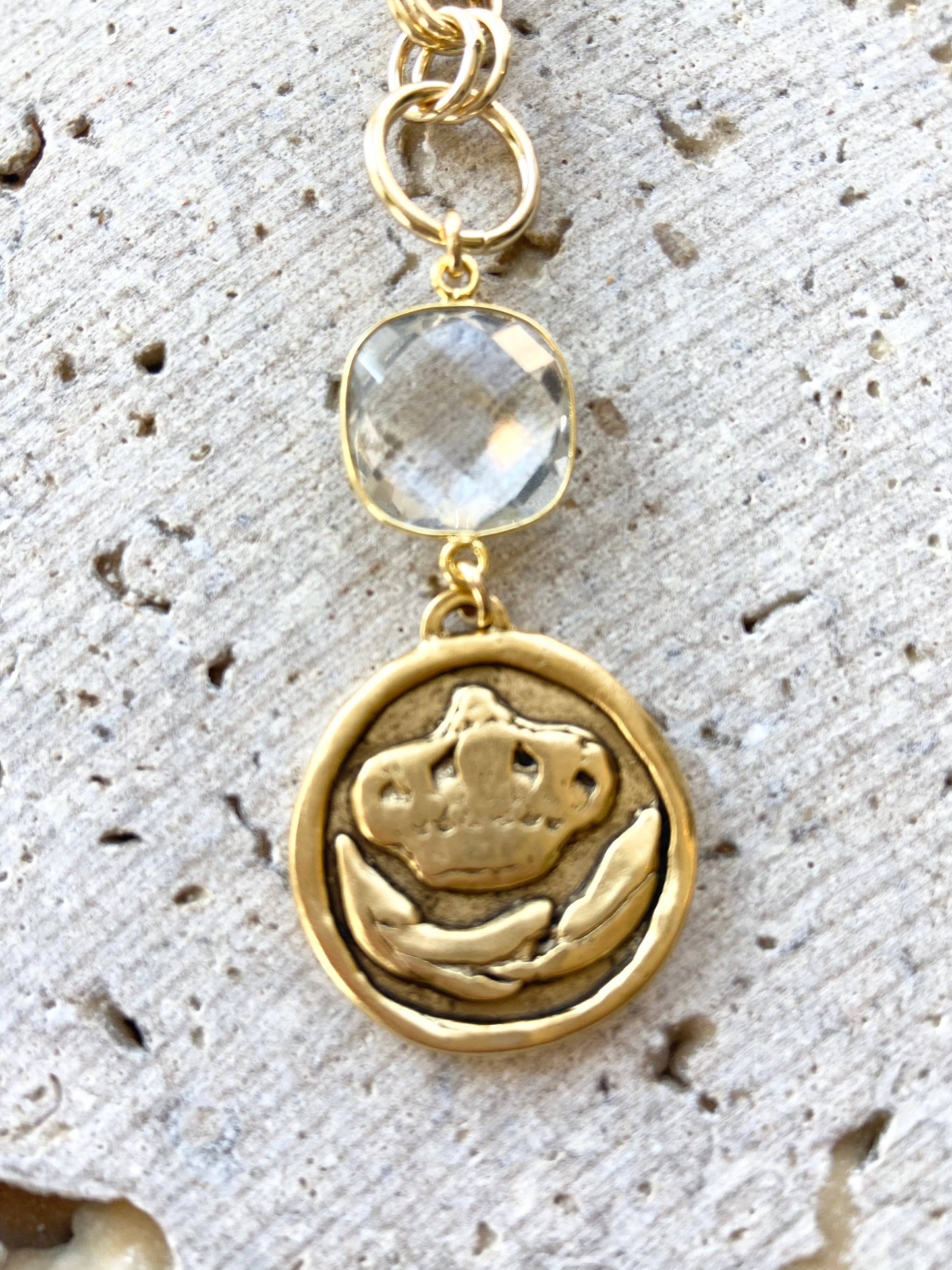 Queen bee pearl necklace boutique salon bee Jewerly  trendy