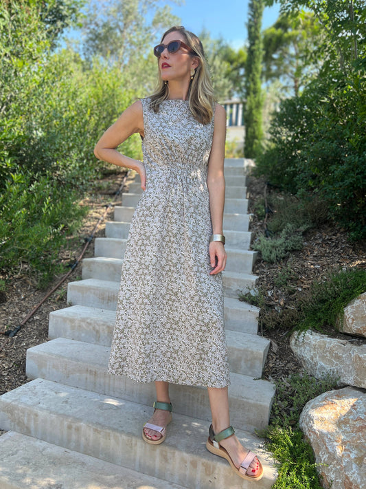 Artsy Traveler Sleeveless  Midi Dress Olive Flowers