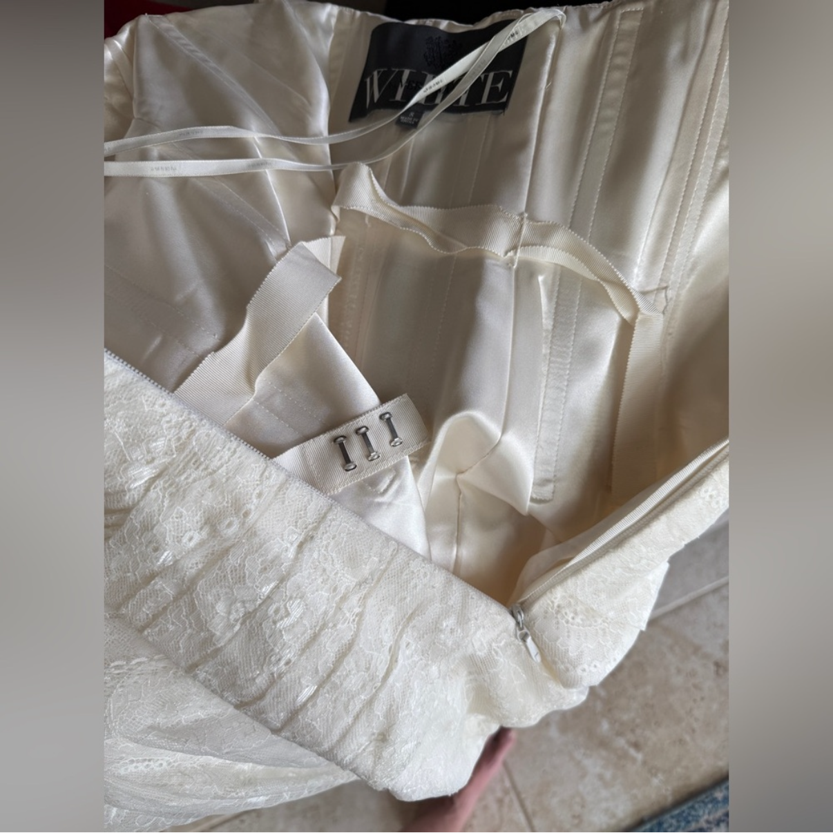 White by Vera Wang Lace Wedding Gown - Luxury Consignment