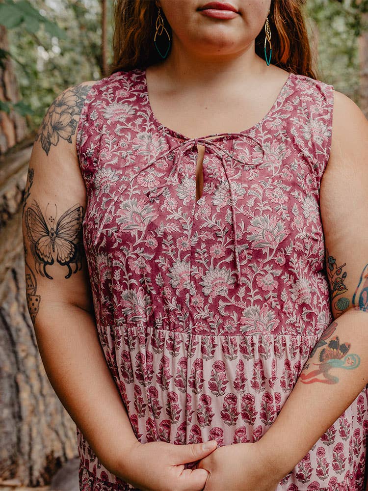 Thais Tiered Sleeveless Plus Size Dress Magenta Vine Floral