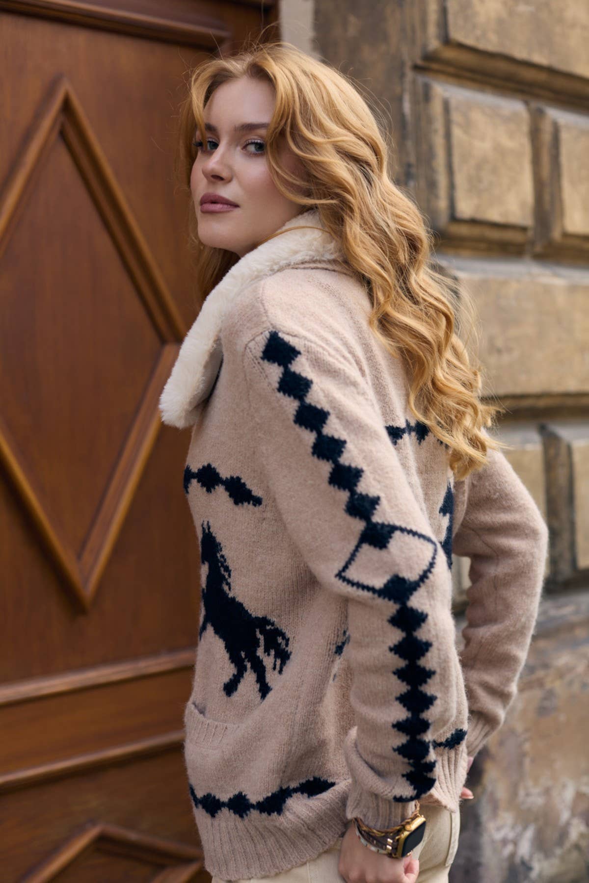 Fur Collar Horse Knit Sweater