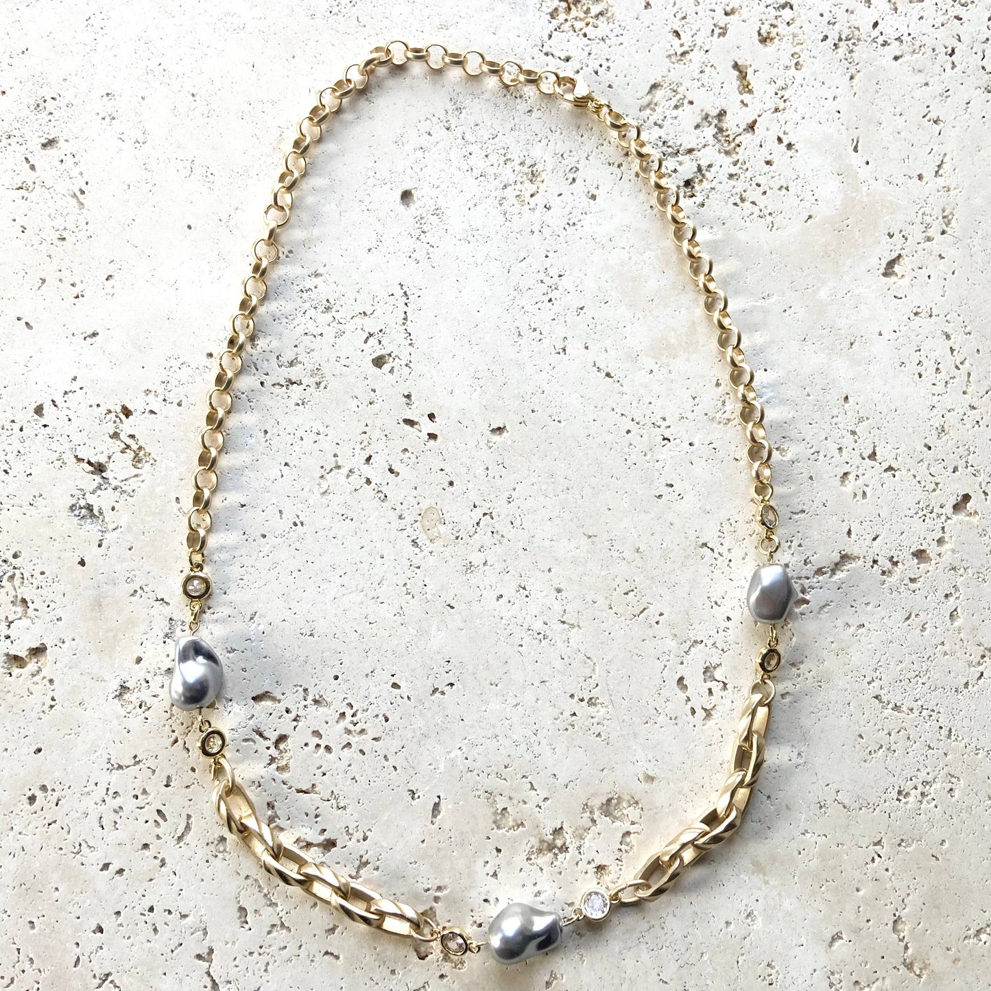 Modern vintage gray porcelian baroque pearl single layering