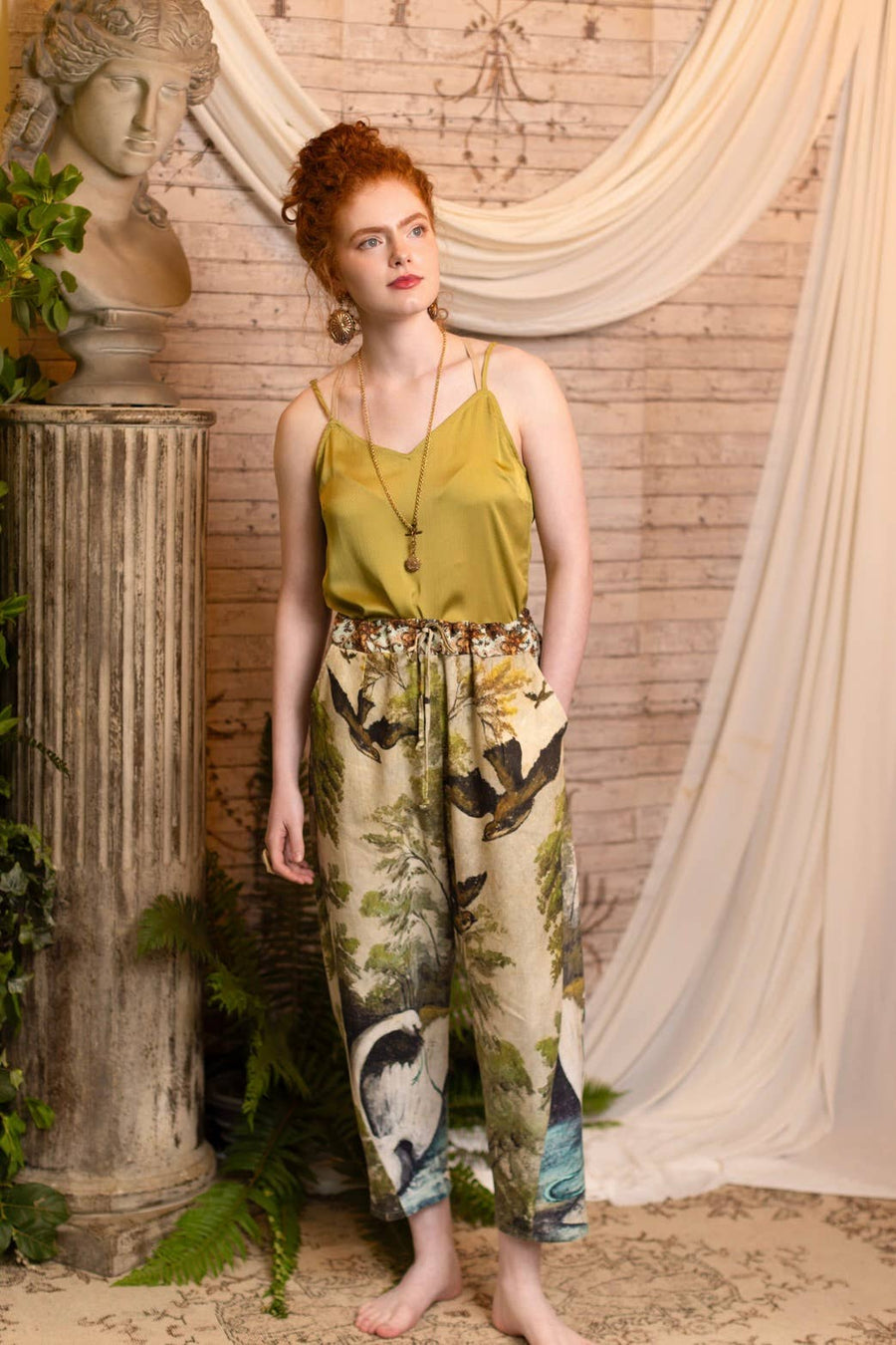Theatre of Dreams Linen Cropped Artist Pant w/ Swan, Birds