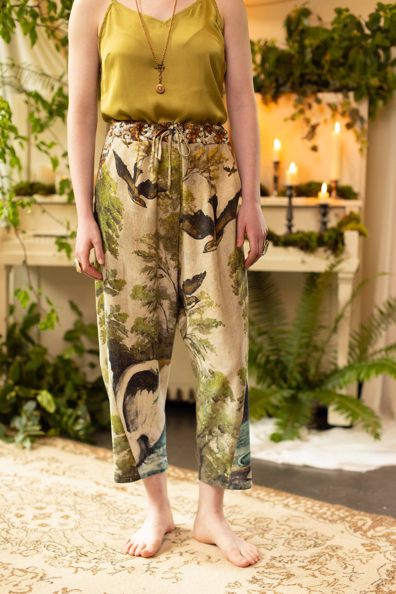 Theatre of Dreams Linen Cropped Artist Pant w/ Swan, Birds