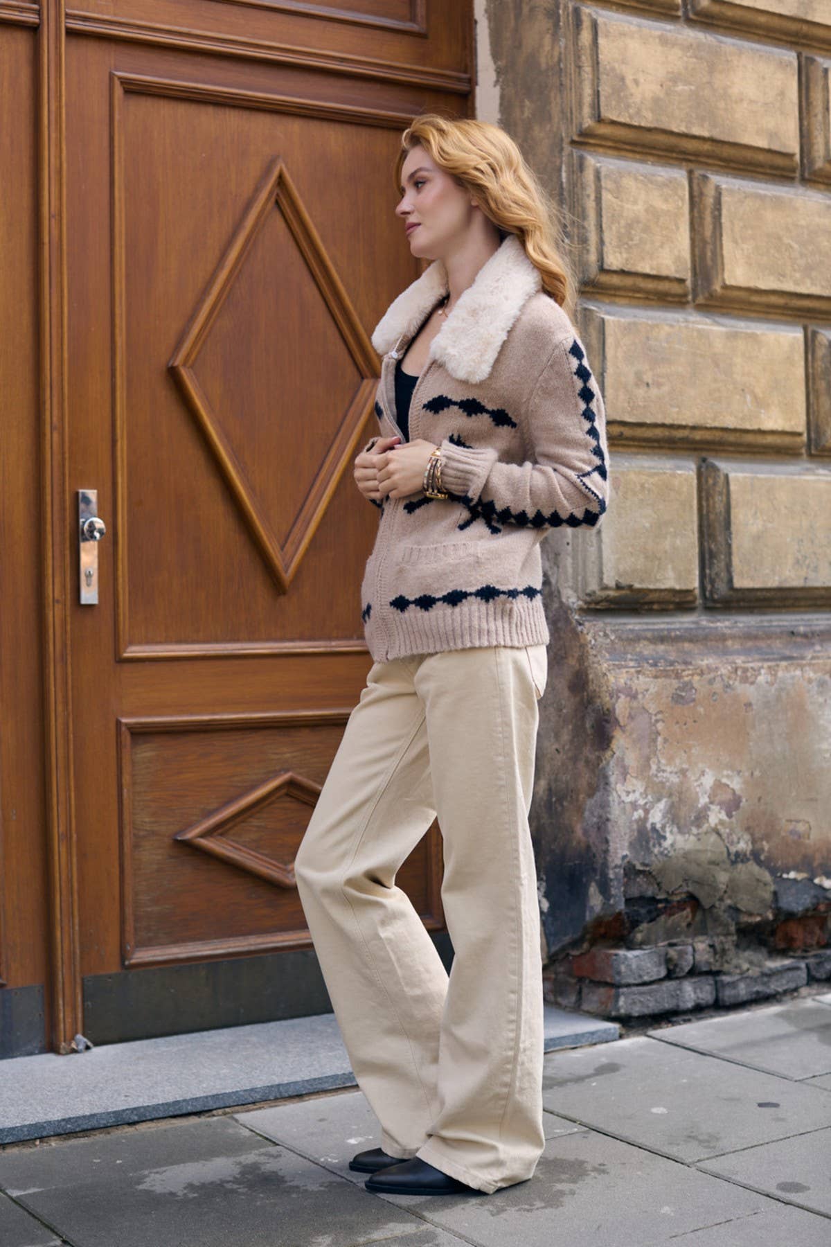 Fur Collar Horse Knit Sweater