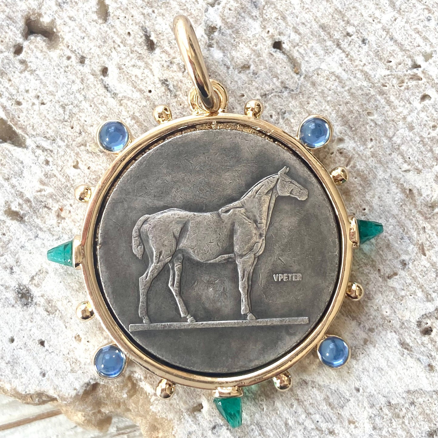 Queen Horse England Royal Family coin jewelry necklace