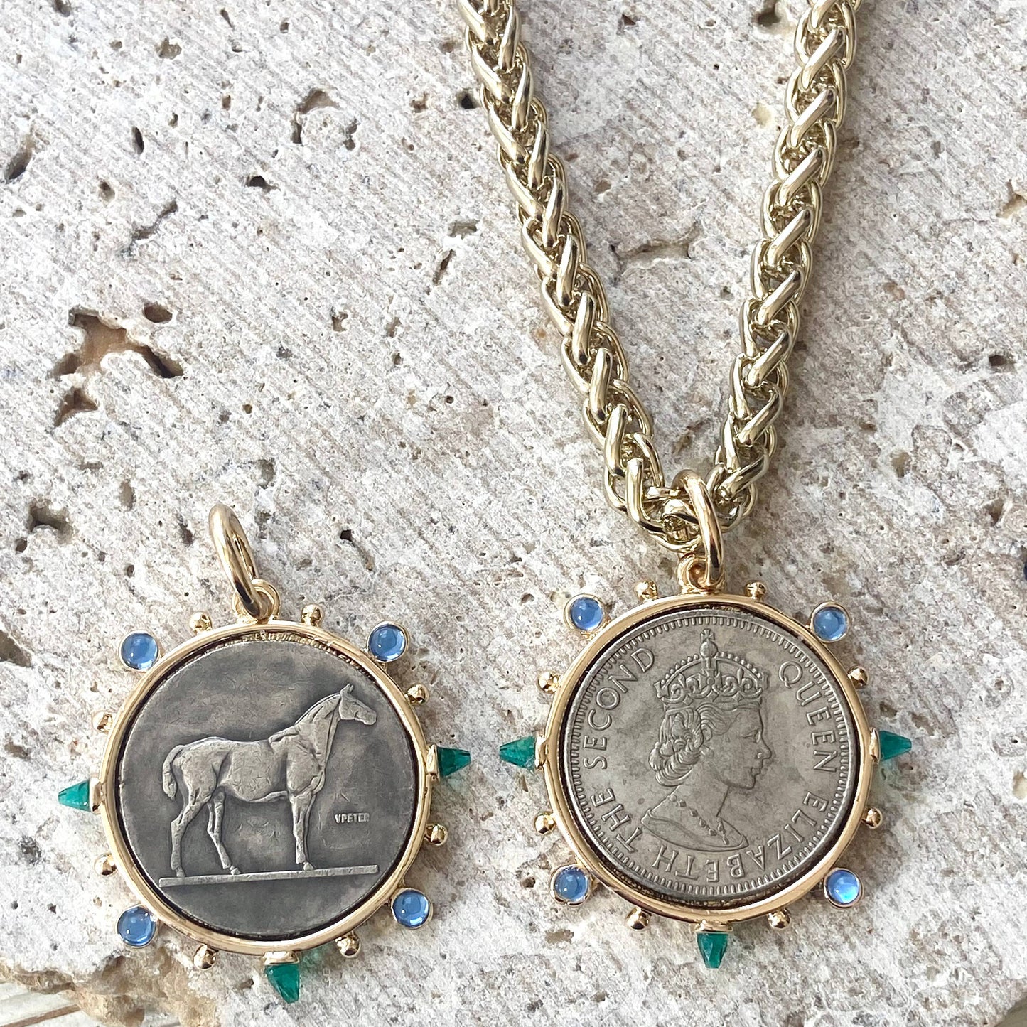 Queen Horse England Royal Family coin jewelry necklace